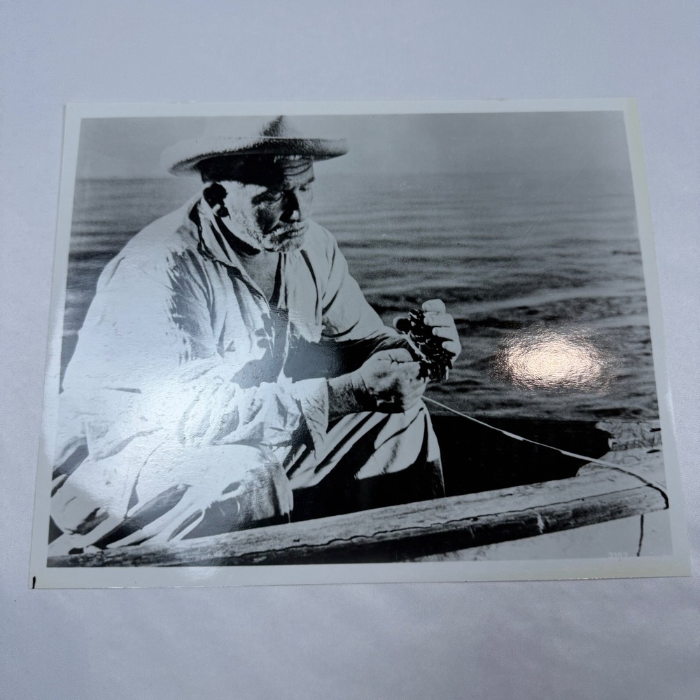 Warner Bros Spencer Tracy The Old Man and the Sea Photo 8x10 B&W Vintage 1958